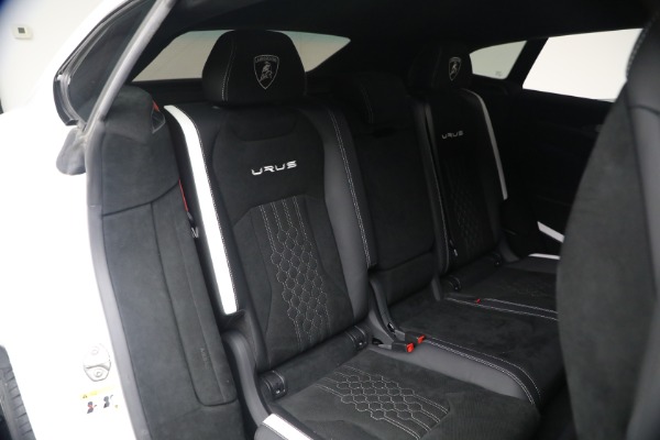 Used 2024 Lamborghini Urus Performante for sale $289,900 at Maserati of Westport in Westport CT 06880 27