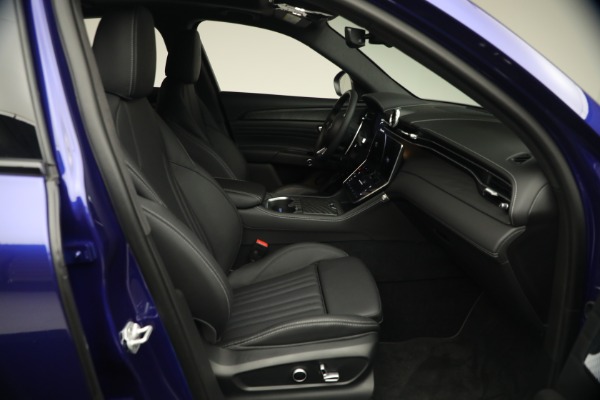 New 2026 Maserati Grecale Modena V6 for sale $92,055 at Maserati of Westport in Westport CT 06880 16