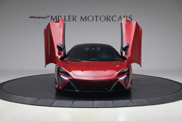 Used 2024 McLaren Artura TechLux for sale $182,900 at Maserati of Westport in Westport CT 06880 13