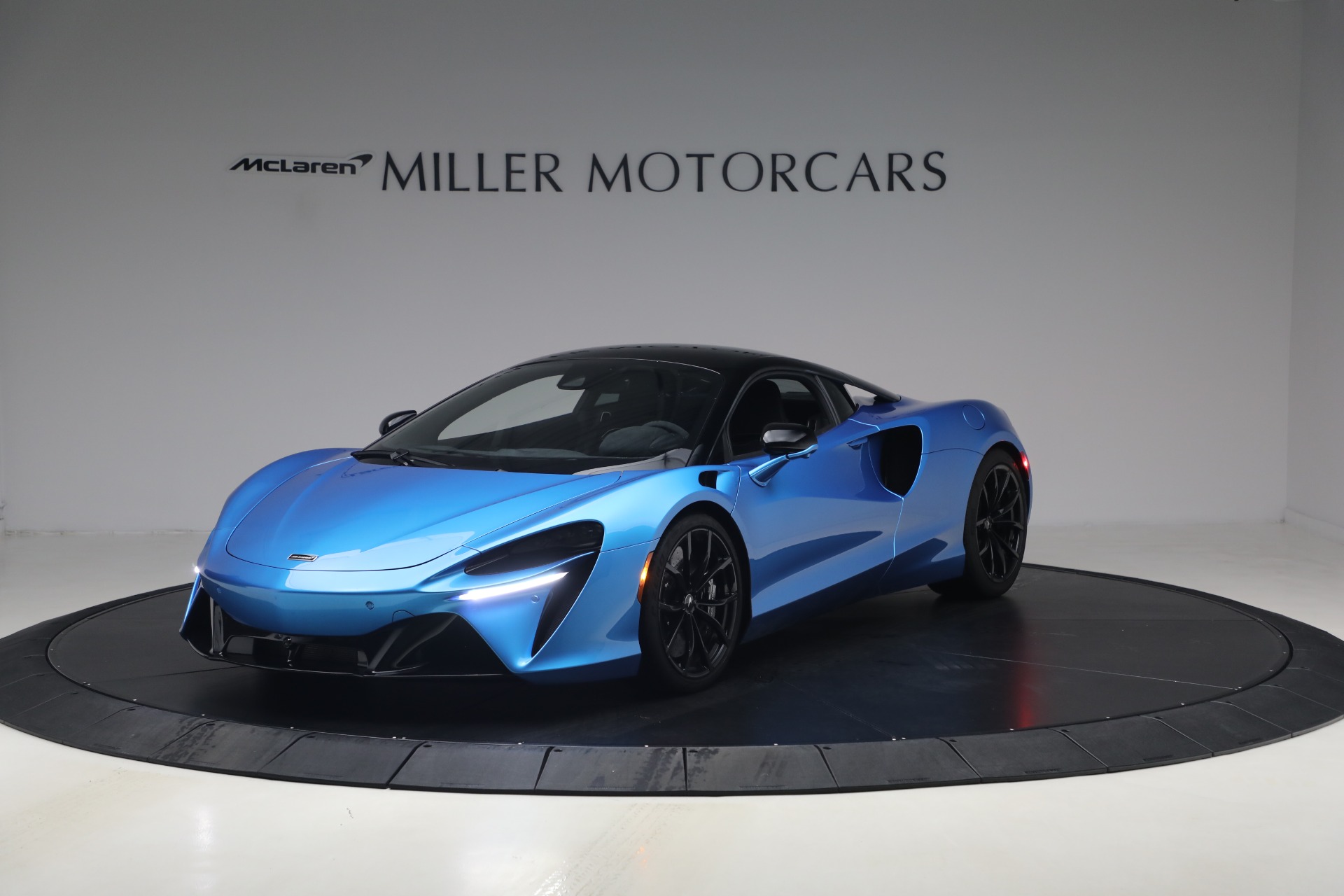 Used 2024 McLaren Artura Performance for sale $182,900 at Maserati of Westport in Westport CT 06880 1