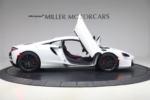 Used 2023 McLaren Artura TechLux for sale $164,900 at Maserati of Westport in Westport CT 06880 18