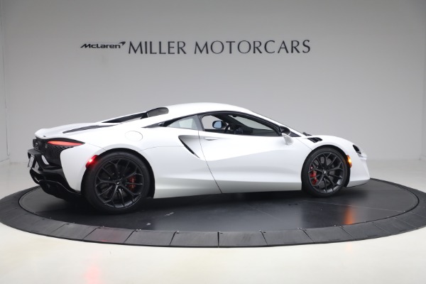 Used 2023 McLaren Artura TechLux for sale $164,900 at Maserati of Westport in Westport CT 06880 8