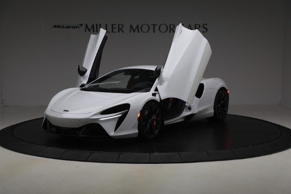 Used 2023 McLaren Artura Performance for sale $164,900 at Maserati of Westport in Westport CT 06880 14