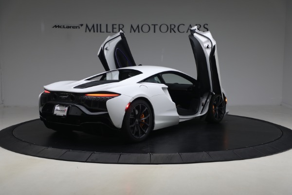 Used 2023 McLaren Artura Performance for sale $164,900 at Maserati of Westport in Westport CT 06880 18