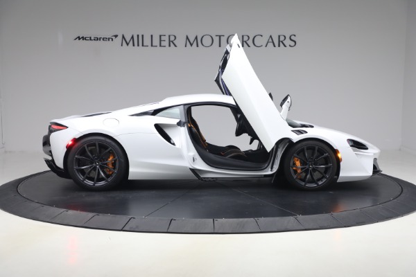 Used 2023 McLaren Artura Performance for sale $164,900 at Maserati of Westport in Westport CT 06880 19