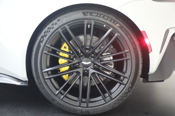 New 2026 Aston Martin Vantage S Roadster for sale $261,400 at Maserati of Westport in Westport CT 06880 28