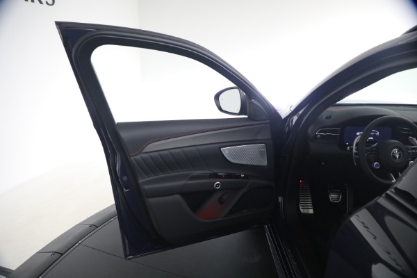 New 2026 Maserati Grecale Modena V6 for sale $100,905 at Maserati of Westport in Westport CT 06880 23
