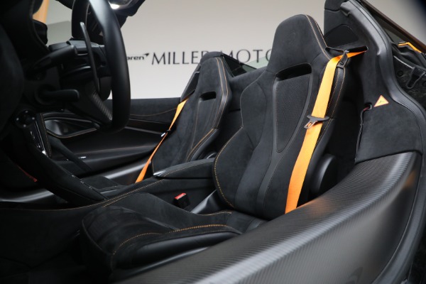 Used 2025 McLaren 750S Spider Performance for sale $369,900 at Maserati of Westport in Westport CT 06880 21