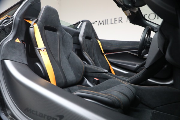 Used 2025 McLaren 750S Spider Performance for sale $369,900 at Maserati of Westport in Westport CT 06880 24