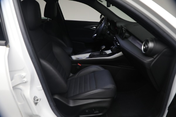 Used 2024 Alfa Romeo Tonale Hybrid Ti for sale $28,900 at Maserati of Westport in Westport CT 06880 14