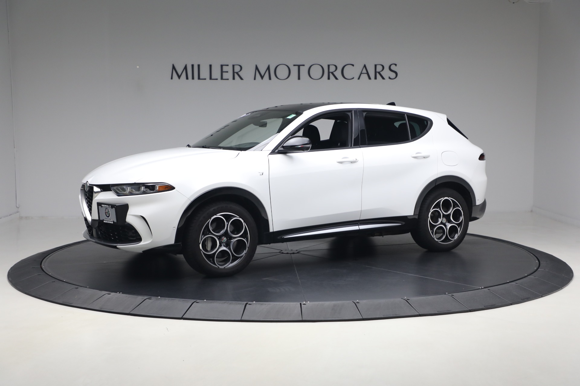 Used 2024 Alfa Romeo Tonale Hybrid Ti for sale $28,900 at Maserati of Westport in Westport CT 06880 1