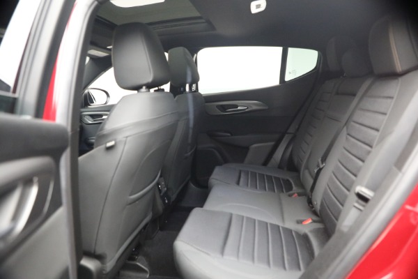 Used 2024 Alfa Romeo Tonale Hybrid Ti for sale $29,900 at Maserati of Westport in Westport CT 06880 18