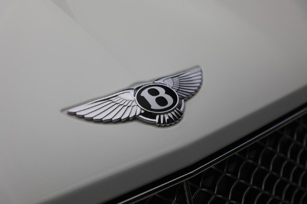 Used 2022 Bentley Bentayga V8 for sale $137,900 at Maserati of Westport in Westport CT 06880 13