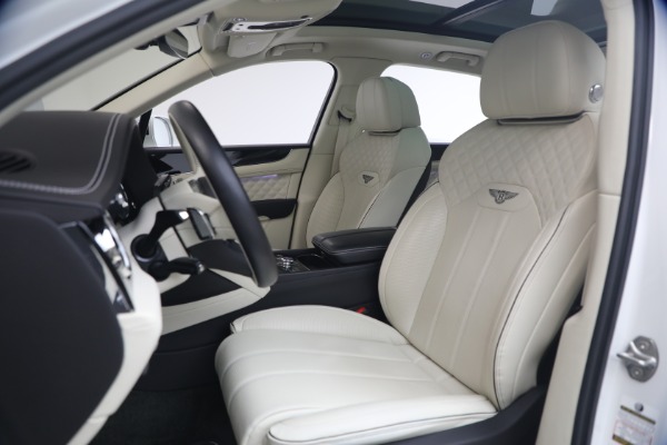 Used 2022 Bentley Bentayga V8 for sale $137,900 at Maserati of Westport in Westport CT 06880 21