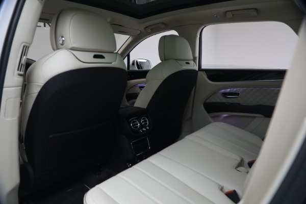 Used 2022 Bentley Bentayga V8 for sale $137,900 at Maserati of Westport in Westport CT 06880 22