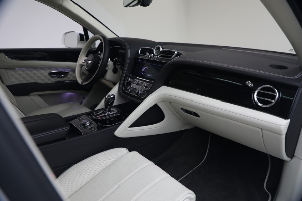 Used 2022 Bentley Bentayga V8 for sale $137,900 at Maserati of Westport in Westport CT 06880 26
