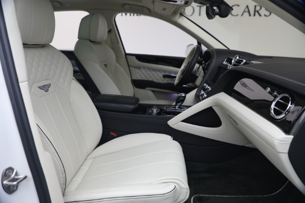 Used 2022 Bentley Bentayga V8 for sale $137,900 at Maserati of Westport in Westport CT 06880 27