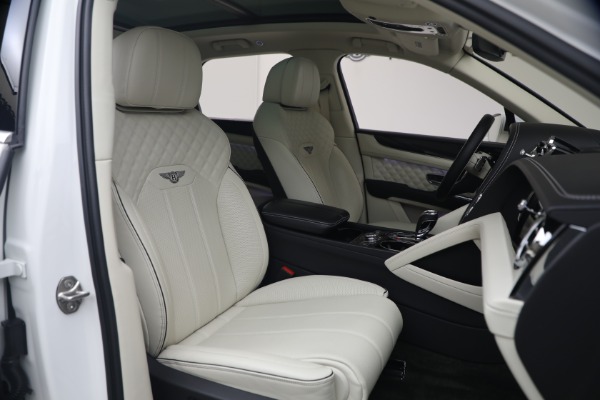 Used 2022 Bentley Bentayga V8 for sale $137,900 at Maserati of Westport in Westport CT 06880 28