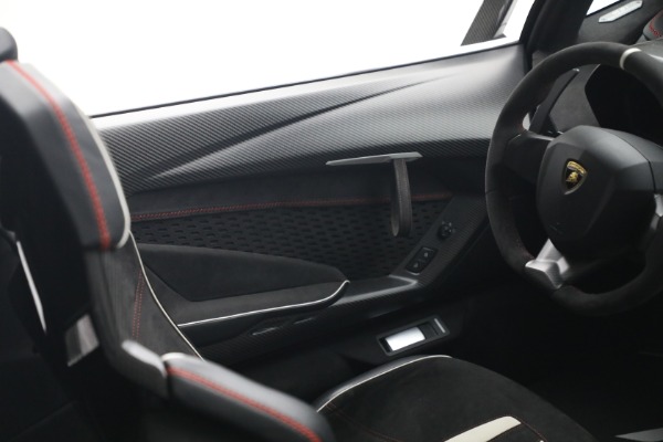 Used 2017 Lamborghini Centenario Roadster for sale $3,995,000 at Maserati of Westport in Westport CT 06880 22