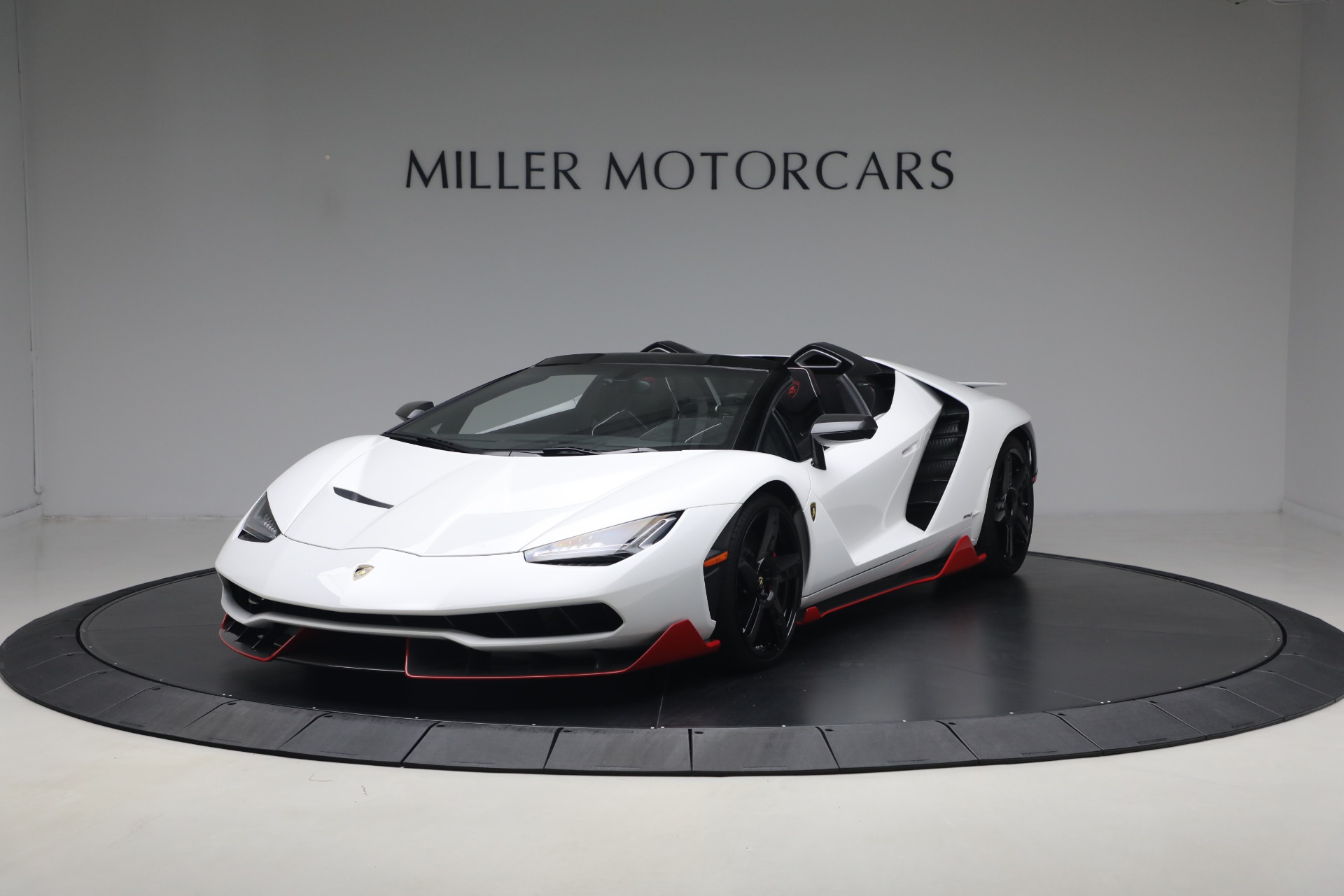 Used 2017 Lamborghini Centenario Roadster for sale $3,995,000 at Maserati of Westport in Westport CT 06880 1