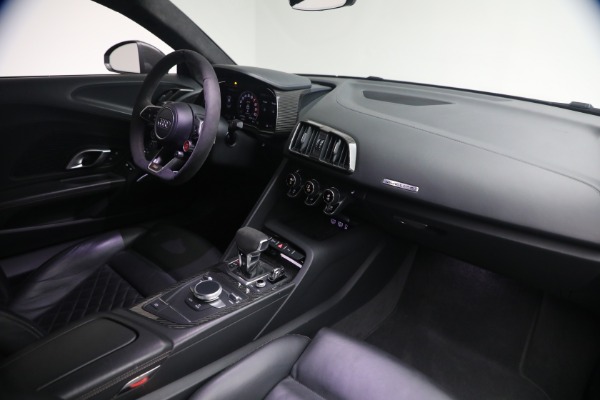 Used 2020 Audi R8 5.2 quattro V10 performance for sale $213,900 at Maserati of Westport in Westport CT 06880 26