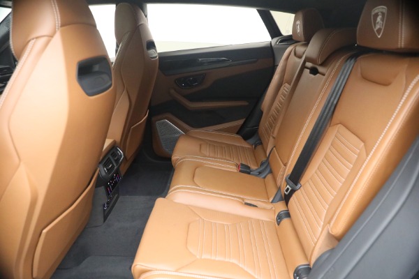 Used 2025 Lamborghini Urus SE for sale $305,900 at Maserati of Westport in Westport CT 06880 16