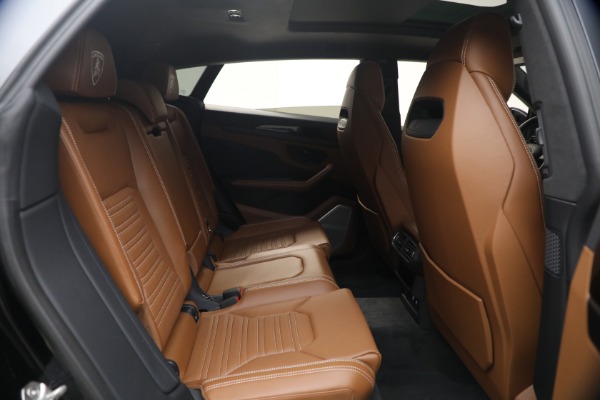 Used 2025 Lamborghini Urus SE for sale $305,900 at Maserati of Westport in Westport CT 06880 22