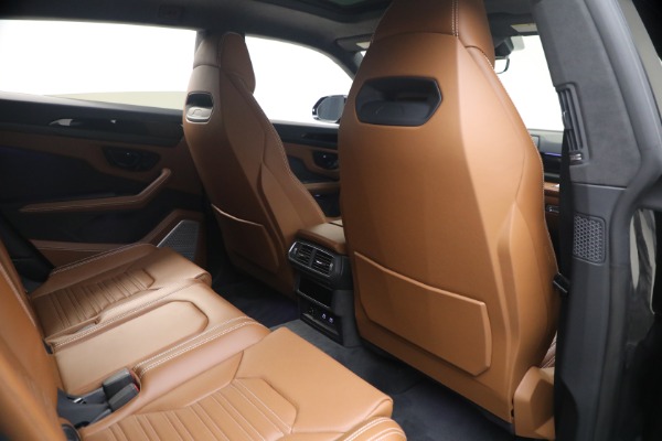 Used 2025 Lamborghini Urus SE for sale $305,900 at Maserati of Westport in Westport CT 06880 24