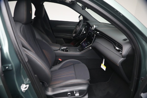 New 2026 Maserati Grecale Modena V6 for sale $96,825 at Maserati of Westport in Westport CT 06880 16