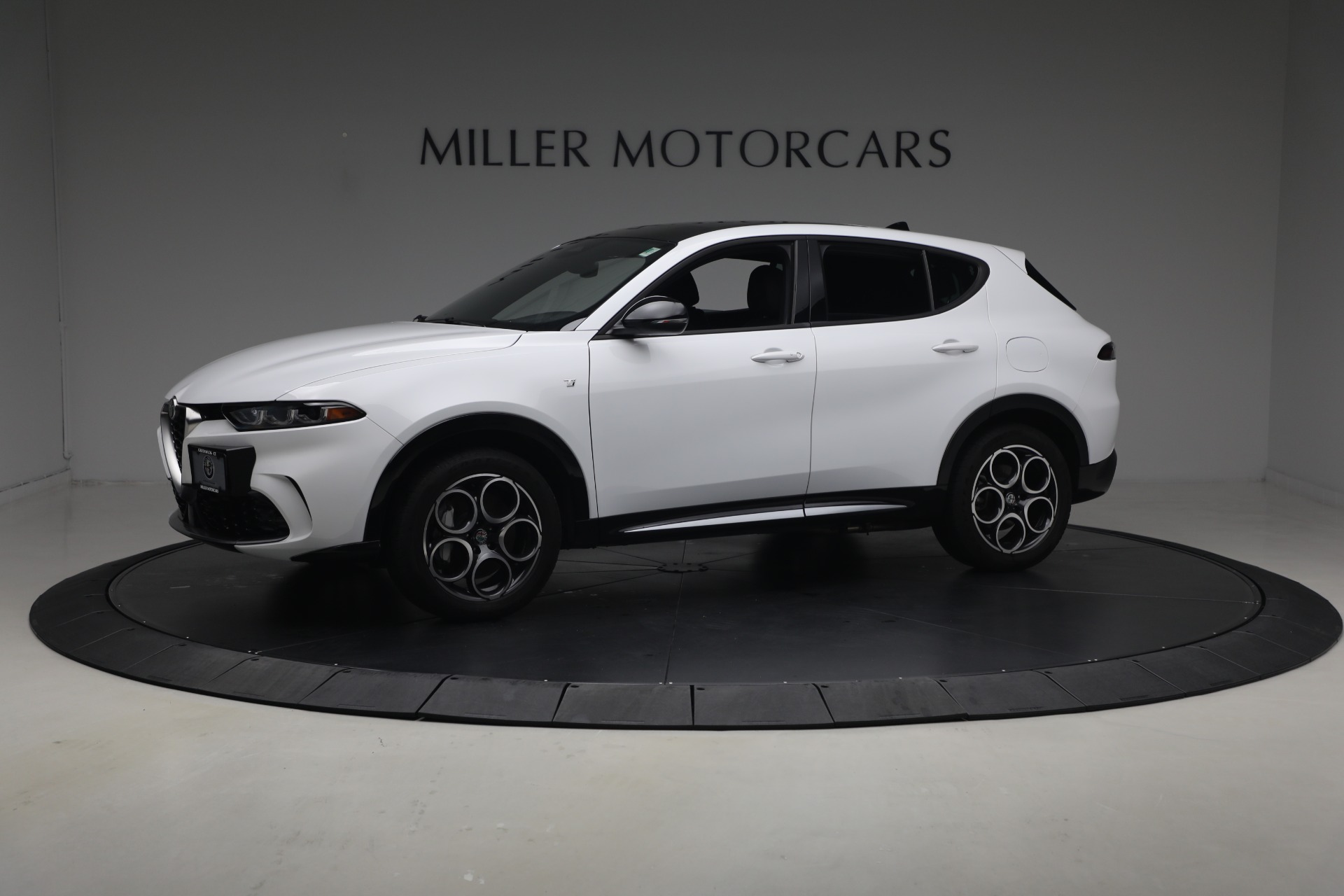 Used 2024 Alfa Romeo Tonale Hybrid Ti for sale $26,900 at Maserati of Westport in Westport CT 06880 1