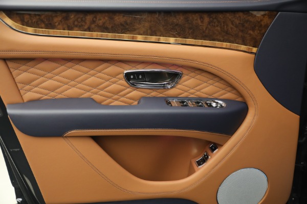New 2026 Bentley Bentayga Azure for sale $291,615 at Maserati of Westport in Westport CT 06880 14