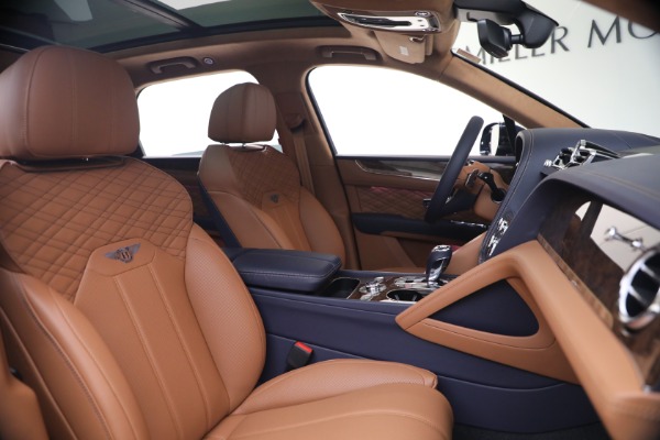 New 2026 Bentley Bentayga Azure V8 for sale $291,615 at Maserati of Westport in Westport CT 06880 24