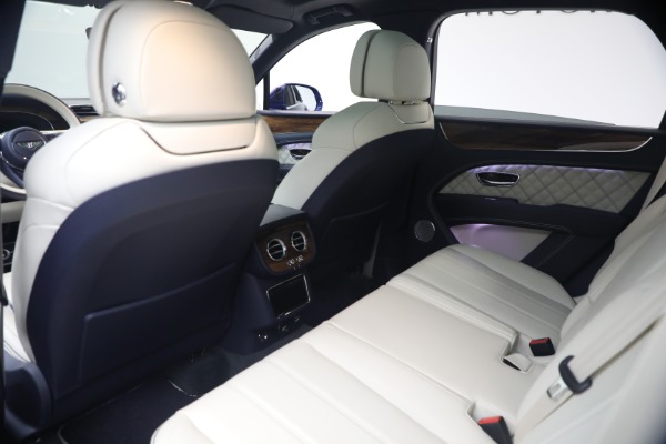 Used 2022 Bentley Bentayga V8 for sale $129,900 at Maserati of Westport in Westport CT 06880 20