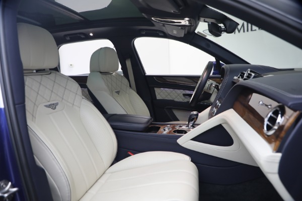Used 2022 Bentley Bentayga V8 for sale $129,900 at Maserati of Westport in Westport CT 06880 23