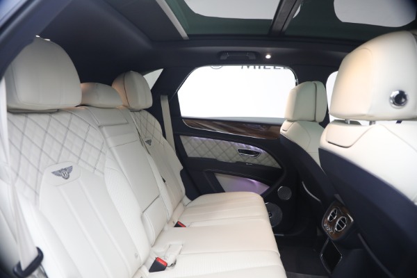 Used 2022 Bentley Bentayga V8 for sale $129,900 at Maserati of Westport in Westport CT 06880 26
