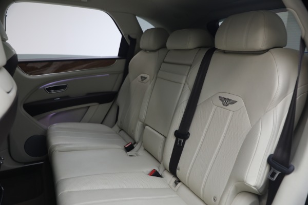 Used 2021 Bentley Bentayga V8 for sale $119,900 at Maserati of Westport in Westport CT 06880 23