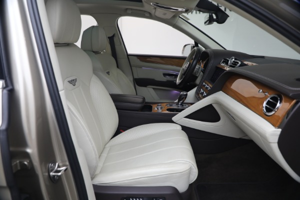 Used 2021 Bentley Bentayga V8 for sale $119,900 at Maserati of Westport in Westport CT 06880 26