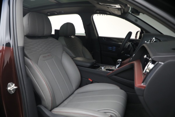 Used 2024 Bentley Bentayga EWB Mulliner V8 for sale $224,900 at Maserati of Westport in Westport CT 06880 28