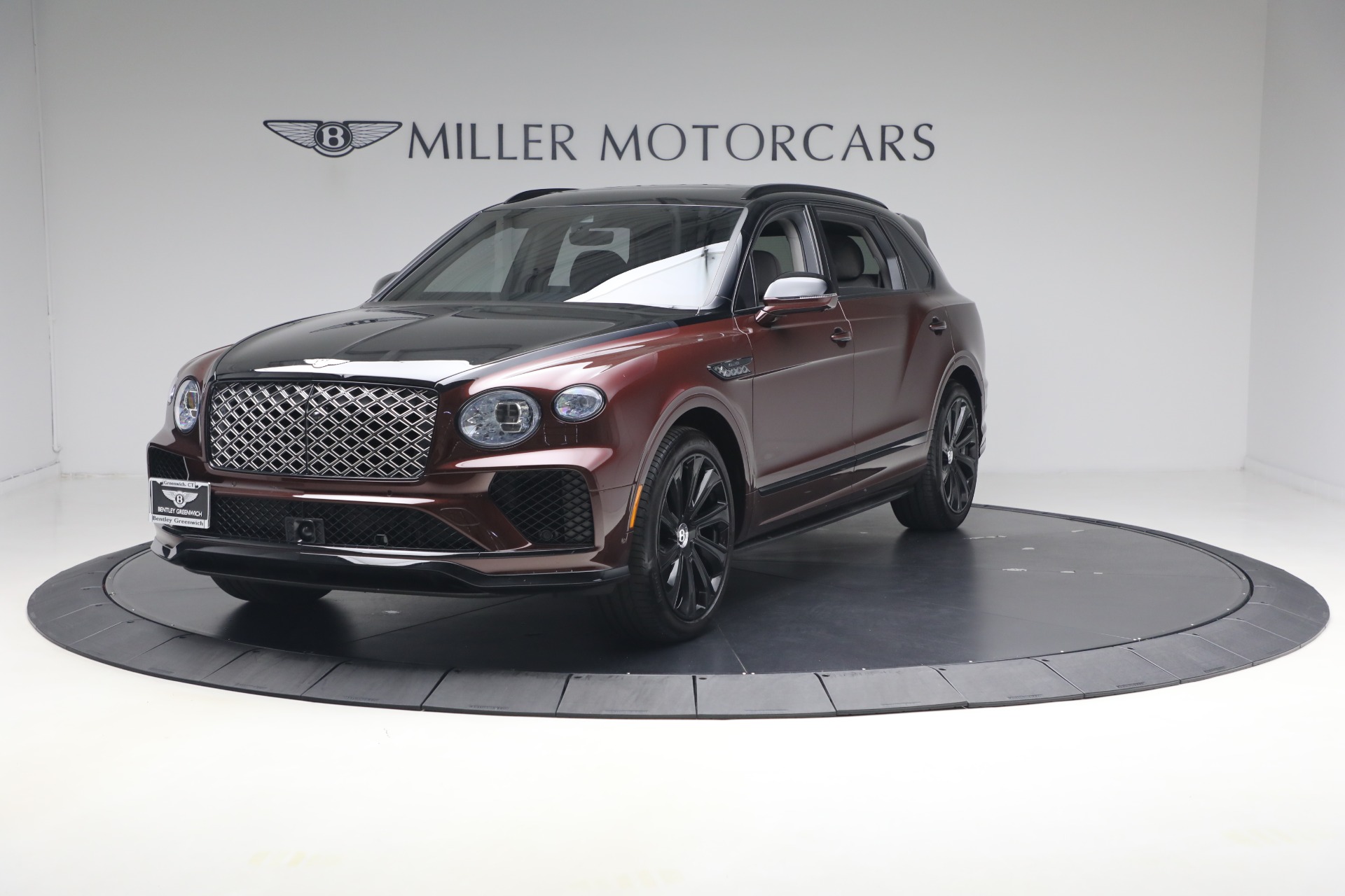 Used 2024 Bentley Bentayga EWB Mulliner V8 for sale $224,900 at Maserati of Westport in Westport CT 06880 1
