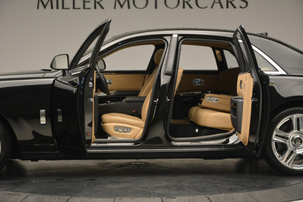Used 2016 Rolls-Royce Ghost for sale Sold at Maserati of Westport in Westport CT 06880 16