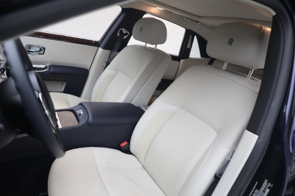 Used 2014 Rolls-Royce Ghost for sale $139,900 at Maserati of Westport in Westport CT 06880 18