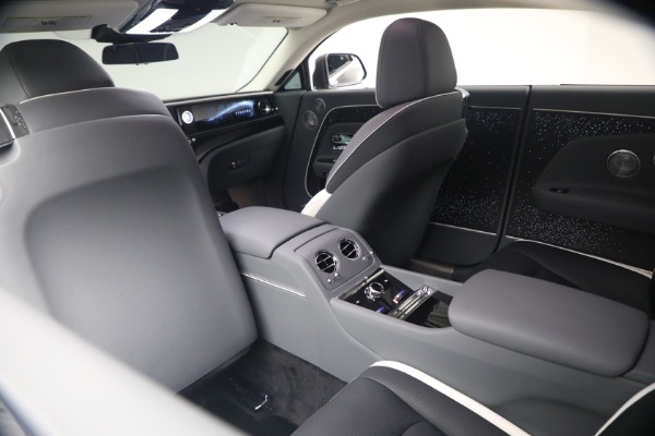 Used 2024 Rolls-Royce Spectre for sale $399,900 at Maserati of Westport in Westport CT 06880 25