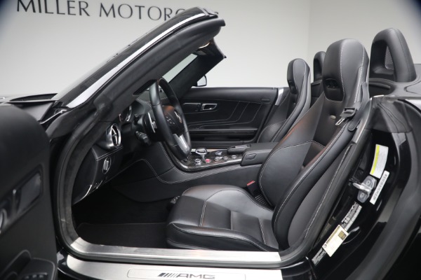 Used 2012 Mercedes-Benz SLS AMG for sale $139,900 at Maserati of Westport in Westport CT 06880 13