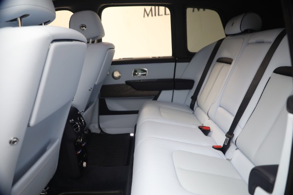 Used 2025 Rolls-Royce Cullinan for sale $419,900 at Maserati of Westport in Westport CT 06880 21