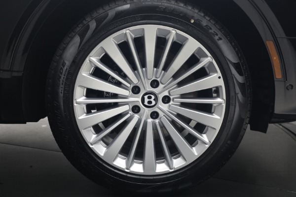 New 2026 Bentley Bentayga V8 for sale $244,330 at Maserati of Westport in Westport CT 06880 17