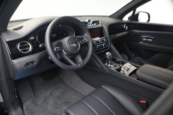 New 2026 Bentley Bentayga V8 for sale $244,330 at Maserati of Westport in Westport CT 06880 19