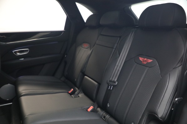 New 2026 Bentley Bentayga V8 for sale $244,330 at Maserati of Westport in Westport CT 06880 24