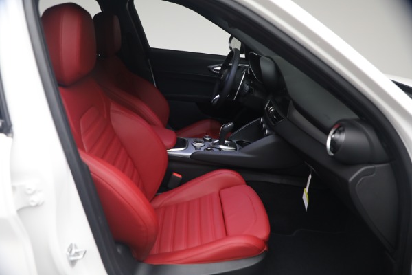 New 2026 Alfa Romeo Giulia Veloce for sale $55,870 at Maserati of Westport in Westport CT 06880 15