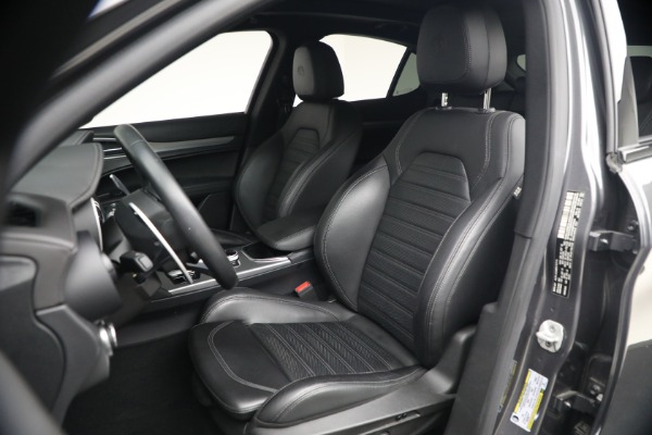 Used 2023 Alfa Romeo Stelvio Veloce for sale $34,900 at Maserati of Westport in Westport CT 06880 15