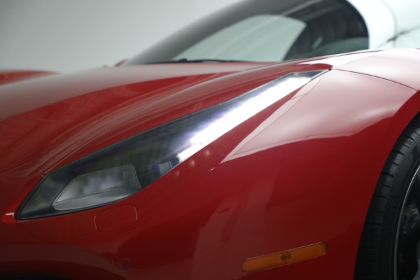 Used 2018 Ferrari 488 GTB for sale $399,900 at Maserati of Westport in Westport CT 06880 22